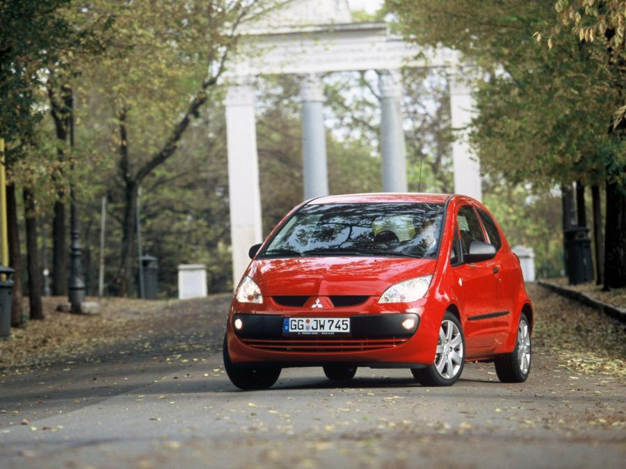  Mitsubishi Colt CZ3 2005 года  (фото 5 из 10)